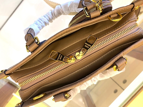 ルイヴィトンバッグ着用イメージ